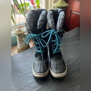 GUC! Warm Sorel Boots